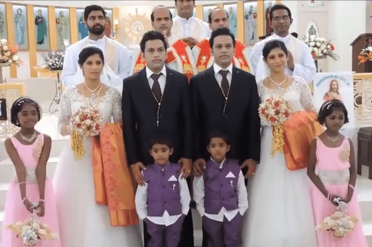 wedding-of-twins-india-3