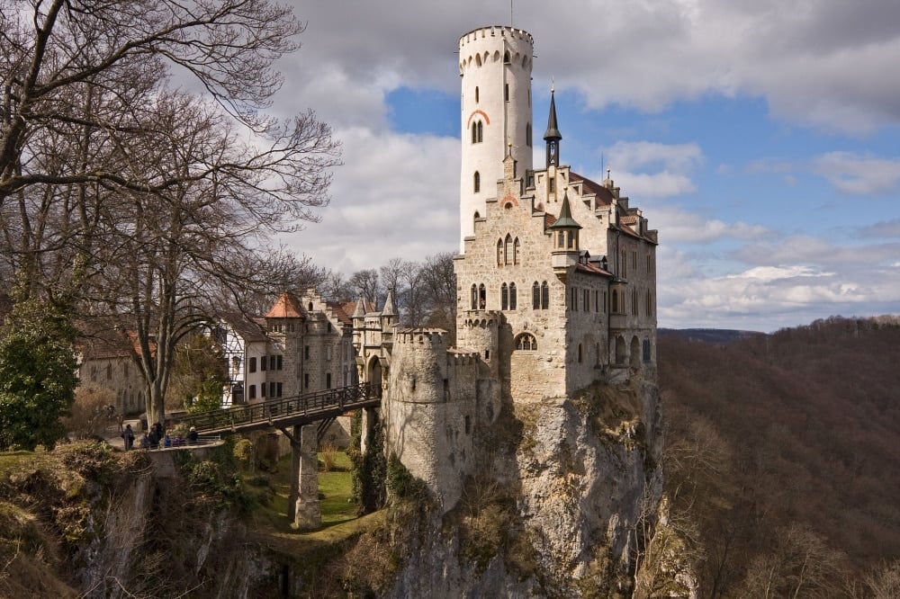 368605-R3L8T8D-1000-Schloss_Lichtenstein_04-2010