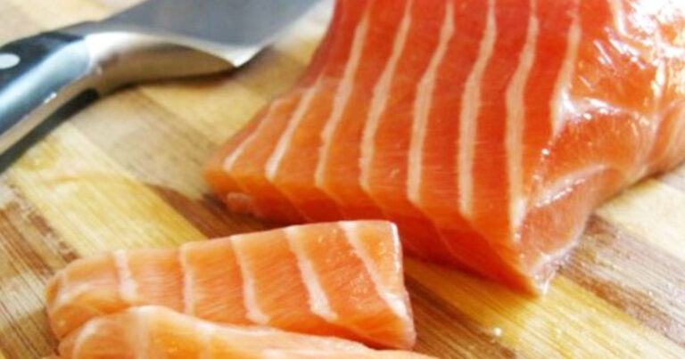 O σολομός είναι το πρώτο γενετικά τροποποιημένο ζώο πού πήρε άδεια για κατανάλωση!