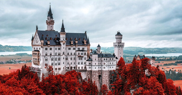 20 υπαρκτά εκθαμβωτικά κάστρα που μας μεταφέρουν σε άλλες εποχές.