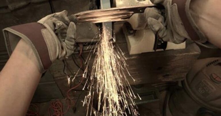 Πώς φτιάχνεται ένα χειροποίητο μαχαίρι;