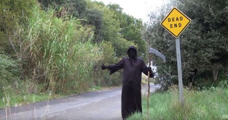 Ο Remi Gaillard μεταμφιέστηκε σε Χάρο και… βγήκε παγανιά!