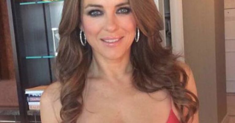 Ο χρόνος φέρθηκε άψογα στην 50χρονη Elizabeth Hurley