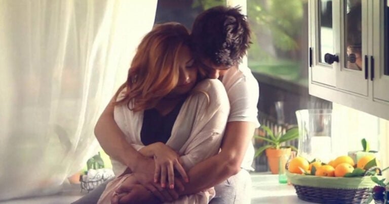 Τρυφερή αγκαλιά: Γιατί την επιθυμούν όλες οι γυναίκες;