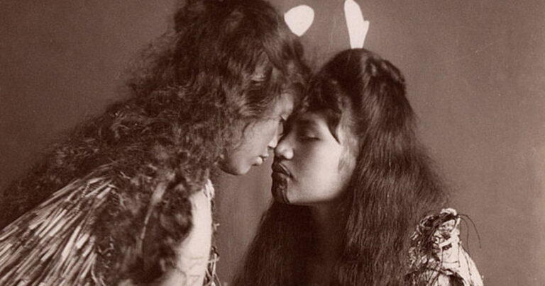 25 “διαφορετικές” ιστορικές φωτογραφίες. Η 6η είναι ιδιαίτερα εντυπωσιακή.