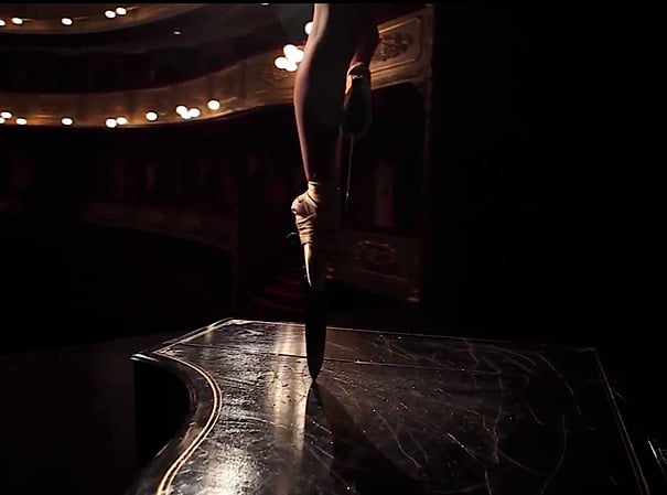 en-puntas-ballerina-performs-with-knife-shoes-javier-perez-4
