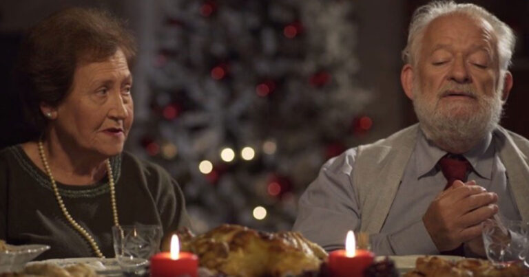 «Επισκέπτες»: Το αριστούργημα μικρού μήκους που όλοι πρέπει να δουν.