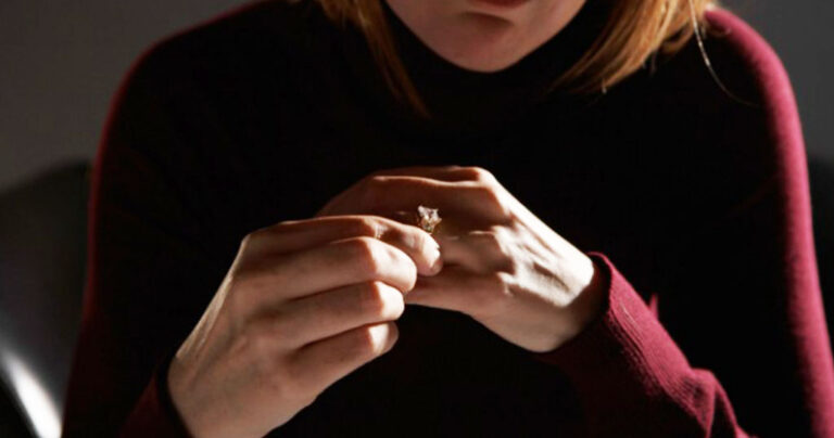 Διαζευγμένη μαμά, βάζει τους άντρες στη θέση τους!