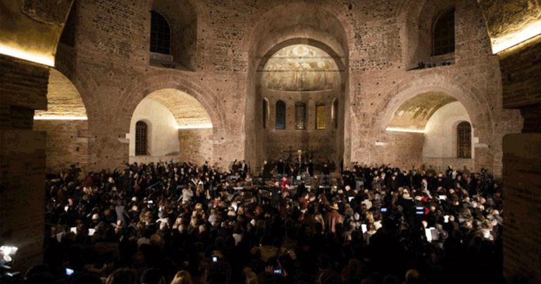 Η στιγμή που ακούστηκε ο Ακάθιστος Ύμνος μέσα στη Ροντόντα.