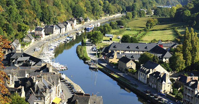 Dinan: Ένα Γαλλικό χωριό που λες και.. ξεπήδησε από παραμύθι!
