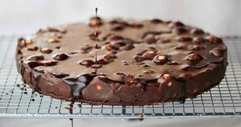 Σοκολατένιο γλύκισμα με Maltesers και ζαχαρούχο γάλα χωρίς ψήσιμο!