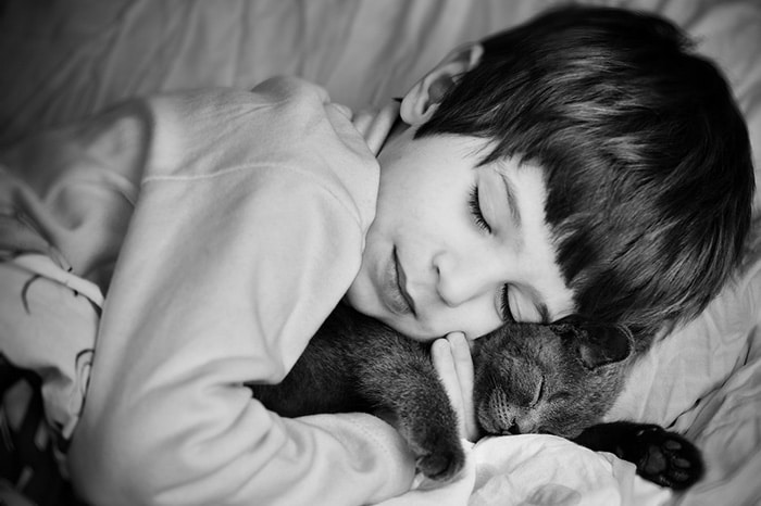 kids-with-pets-411__700