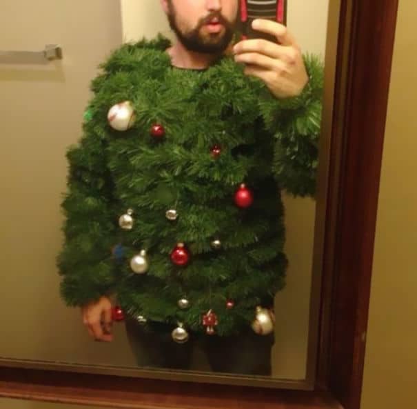 ugliest-christmas-sweaters-24__605