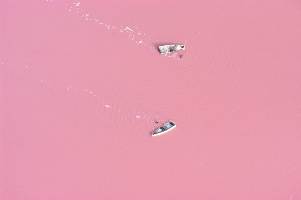 6272410-R3L8T8D-1000-senegal-pink-lake-1050x700