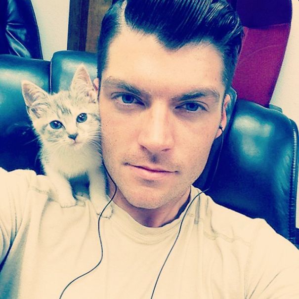 hot-dudes-with-kittens-instagram-43__605