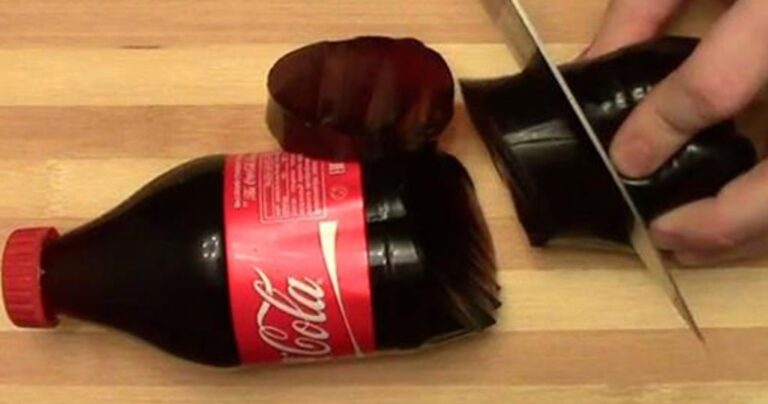 Ένα απίστευτο κόλπο με ένα μπουκάλι Coca Cola που θα τρελάνει τους φίλους σας!