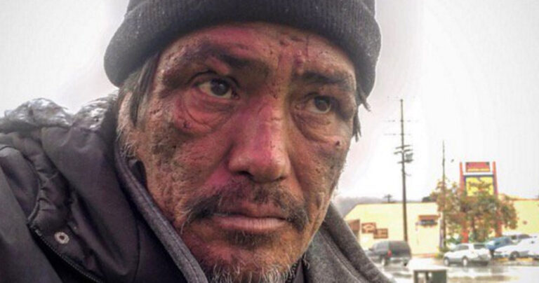 Η δημοσιογράφος τον ρώτησε γιατί είναι άστεγος. Δεν είχε ιδέα με τι άνθρωπο μιλούσε…