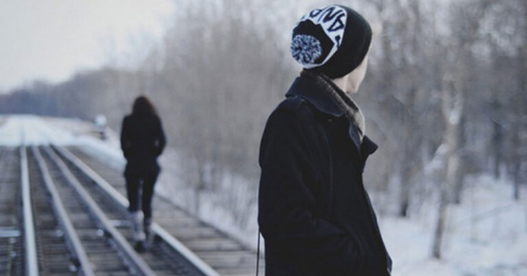 Οι φιλίες που χάνεις, πονάνε περισσότερο από τους έρωτες