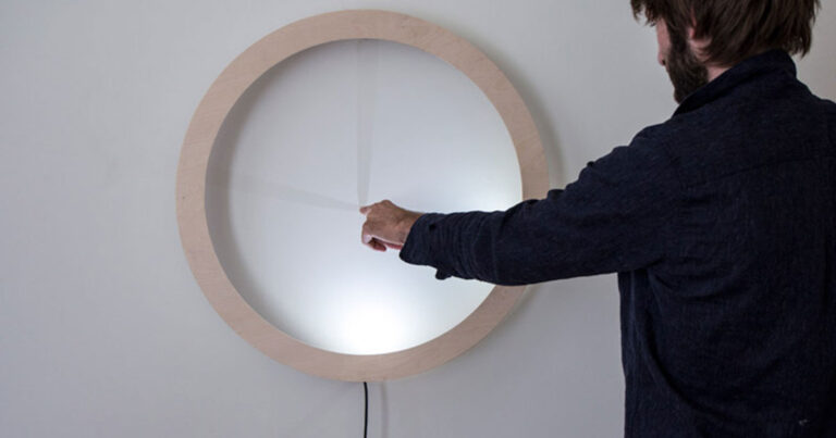 Το πρώτο ρολόι στον κόσμο που δεν χρειάζεται δείκτες για να λειτουργήσει!