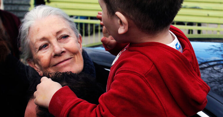 Βανέσα Ρεντγκρέιβ: «Οι Έλληνες δείχνουν στον κόσμο πώς είναι να είσαι άνθρωπος»