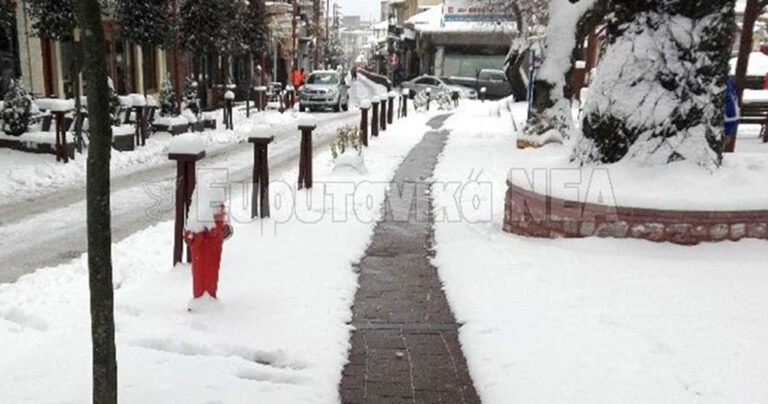 Το Καρπενήσι τώρα έχει τα δικά του θερμαινόμενα πεζοδρόμια!