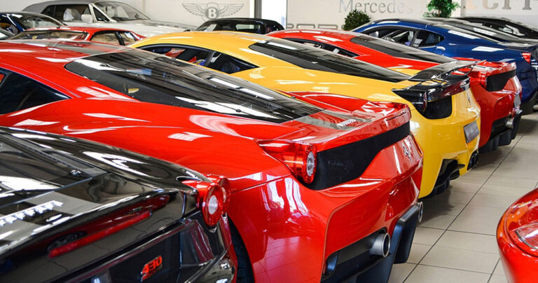 Πόσες Ferrari, Aston Martin, Bentley πουλήθηκαν στην Ελλάδα;