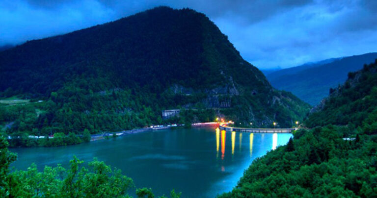 Λίμνη Πλαστήρα: Ένας από τους ομορφότερους προορισμούς της ορεινής Ελλάδας