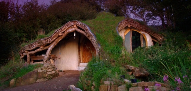 329105-650-1451757740-110923_hobbit_house_front15