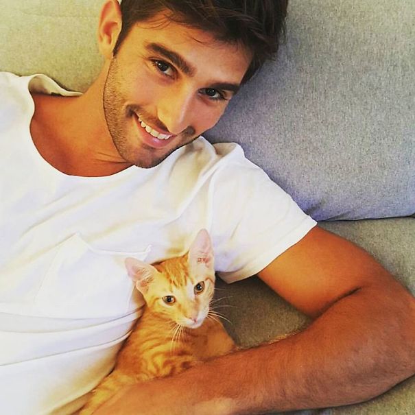 hot-dudes-with-kittens-instagram-71__605