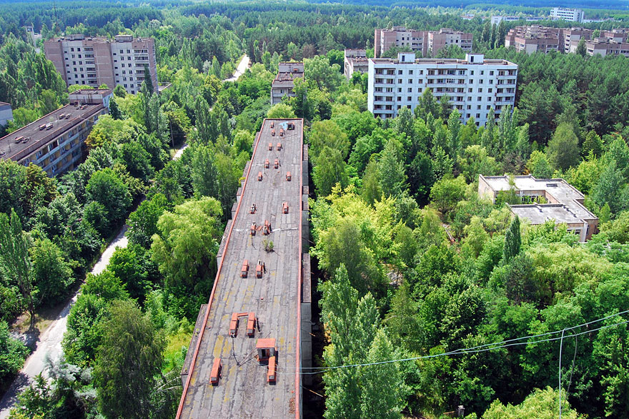 nature-reclaiming-abandoned-places-21