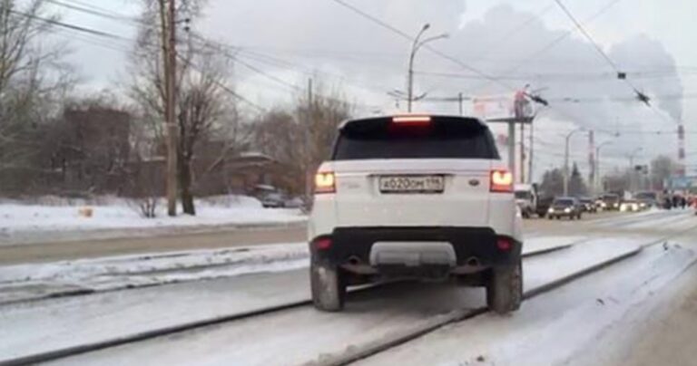 5 πραγματικά ασυνήθιστες στιγμές στον δρόμο που κατέγραψε η κάμερα!