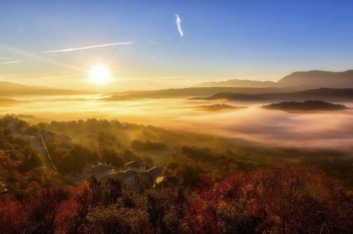 Ζαγοροχώρια: Σαράντα έξι πανέμορφα χωριά σκαρφαλωμένα στα βουνά των Ιωαννίνων