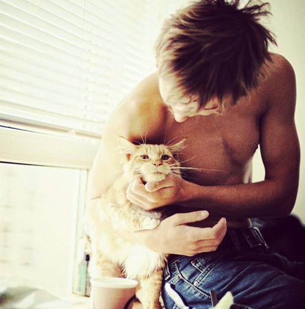 hot-dudes-with-kittens-instagram-75__605