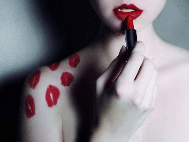 3440205-R3L8T8D-650-surreal-self-portraits-rachel-baran-16