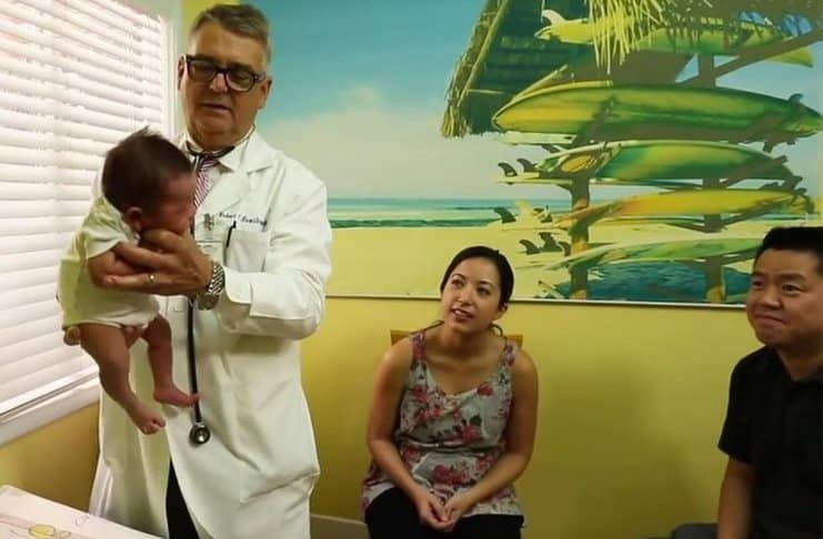 Παιδίατρος αποκαλύπτει πως θα ηρεμήσετε ένα μωρό που κλαίει σε δευτερόλεπτα..