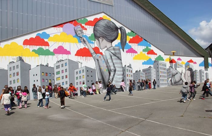 Καλλιτέχνης μεταμορφώνει βαρετά κτίρια από όλο τον κόσμο σε όμορφα έργα τέχνης