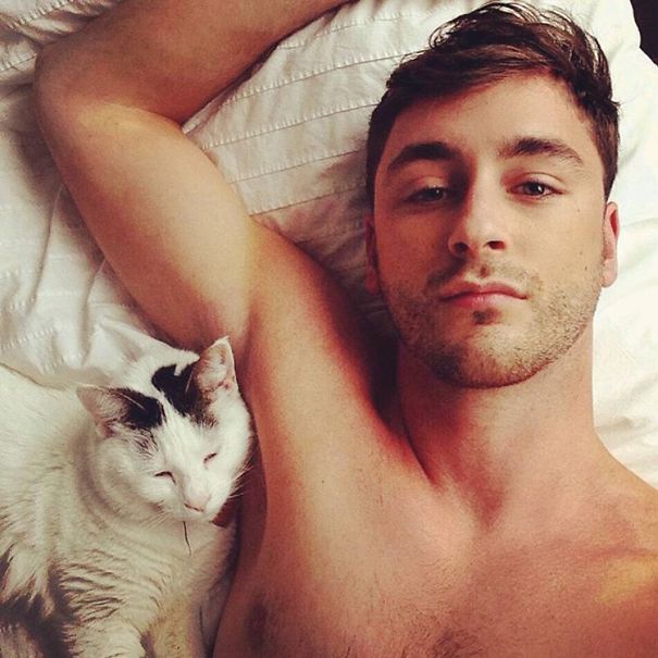 hot-dudes-with-kittens-instagram-54__605