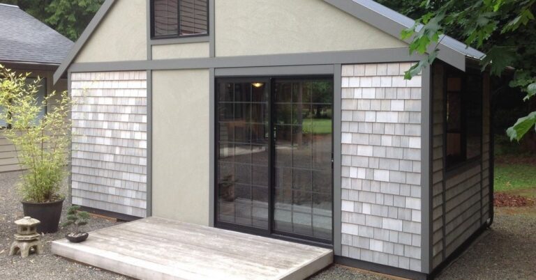 Εξωτερικά, το σπίτι μοιάζει πολύ μικρό αλλά το εσωτερικό του θα σας καταπλήξει.