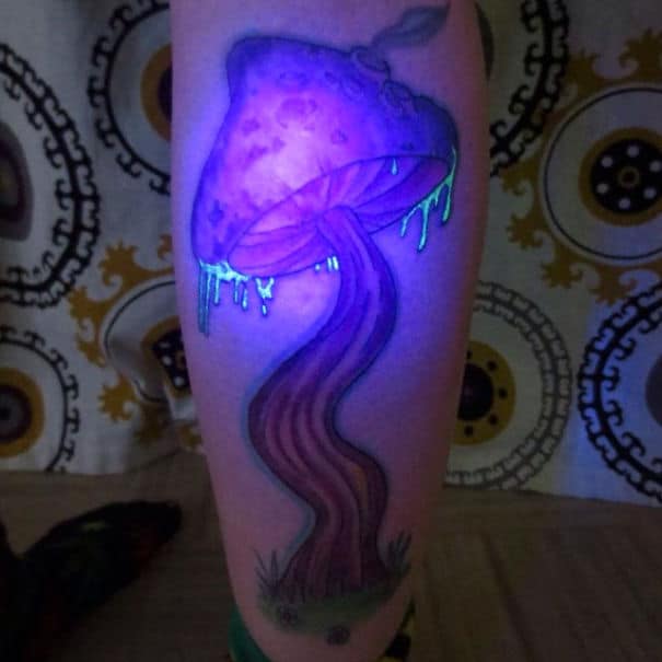 glow-in-dark-tattoos-uv-black-light-341__605