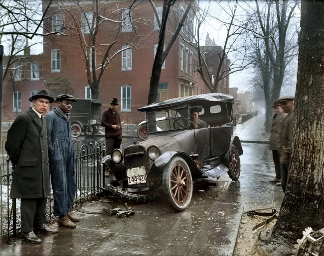 10585010-R3L8T8D-650-colored_old_photos_03840_015