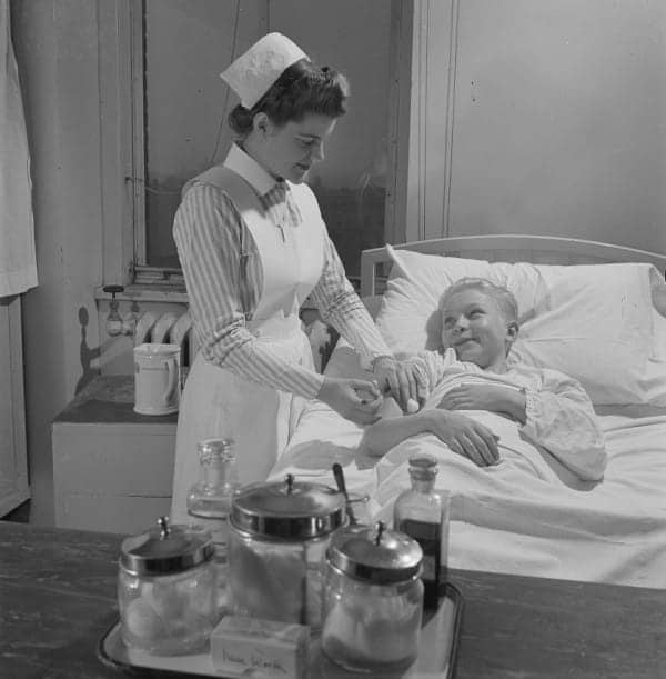 nurse-1940s-crop-600x611