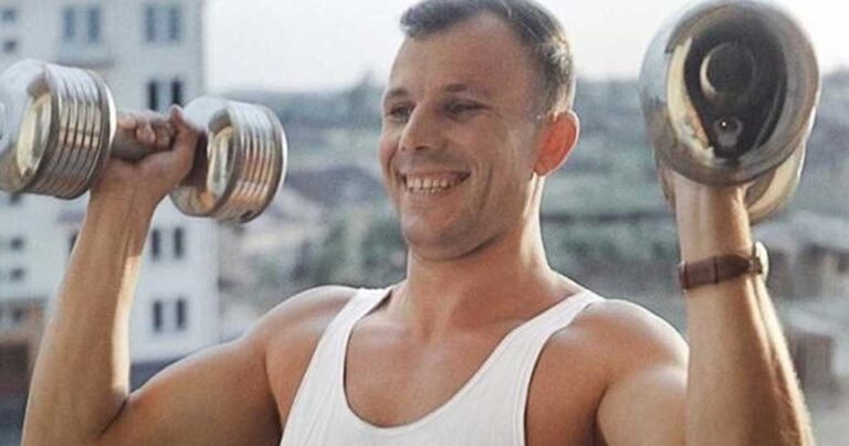 18 σπάνιες φωτογραφίες από την ζωή του Γιούρι Γκαγκάριν