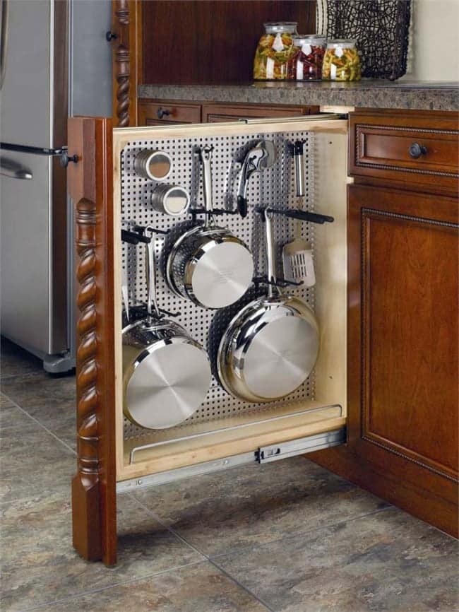 265405-R3L8T8D-650-kitchen-storage-22