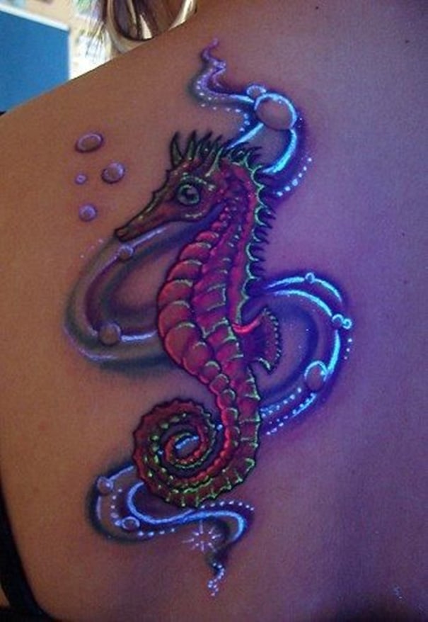 glow-in-dark-tattoos-uv-black-light-521__605