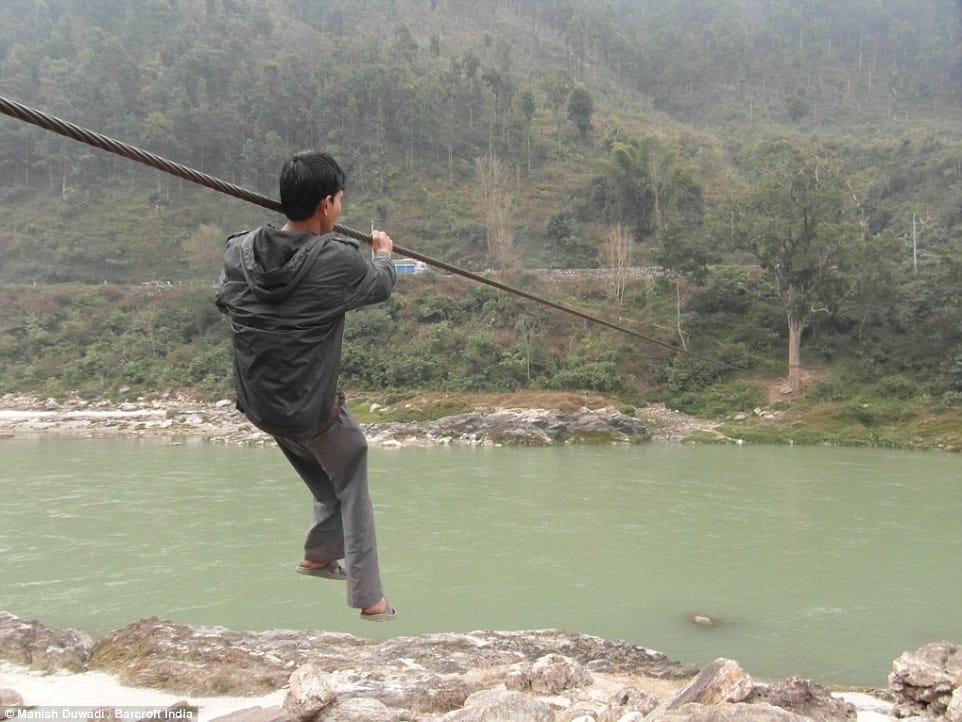 cable-bridge-nepal-1