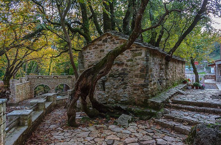 15 «Άγνωστοι» ναοί που αξίζει να ανακαλύψετε στην Ελλάδα