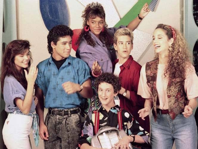 moda-xtenismata-90s-fainontai-simera-entelws-allokota-05