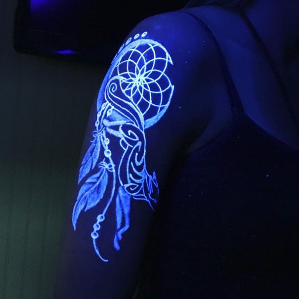 glow-in-dark-tattoos-uv-black-light-40__605