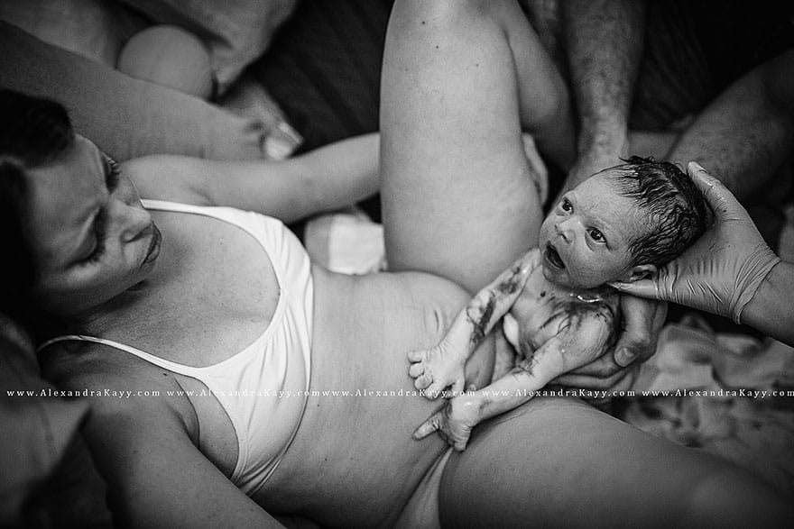 professional-birth-photography-competition-winners-labor-delivery-postpartum-2
