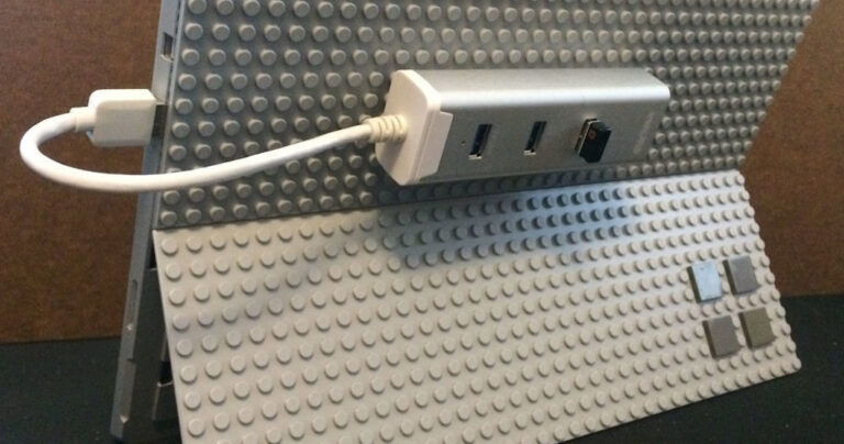 Κόλλησε LEGO στο tablet του. Το αποτέλεσμα; Απίθανο!